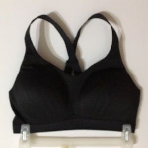 NWOT Victoria’s Secret Sport Bra 36Csz medium support